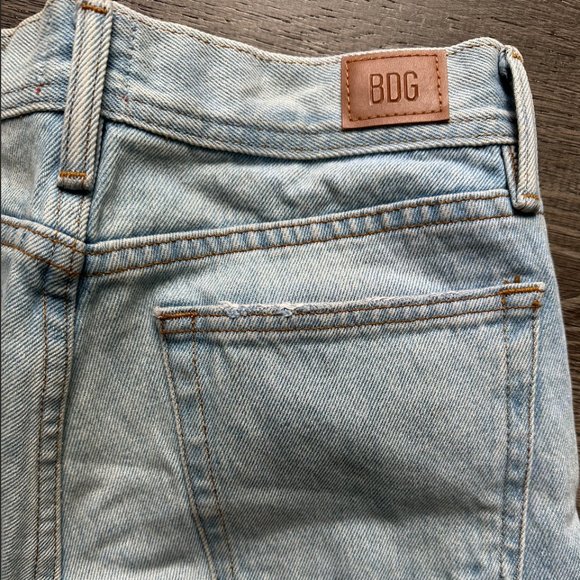 URBAN OUTFITTER JEANS - Picture 1 of 3